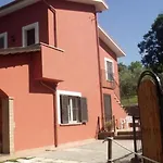 La Casetta Rossa Διαμέρισμα *